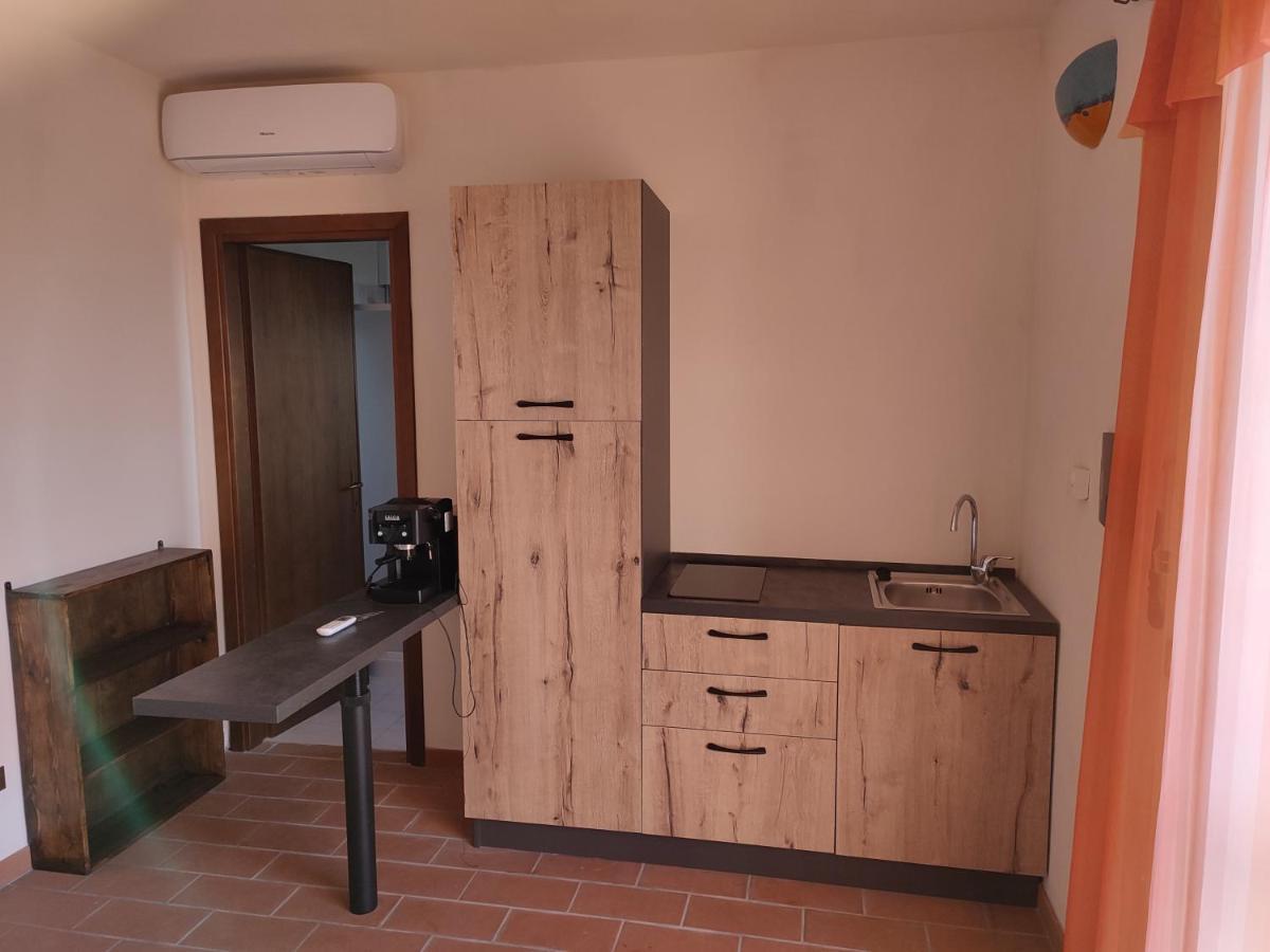 B&B Casale Roshlee Gualdo Cattaneo Bagian luar foto