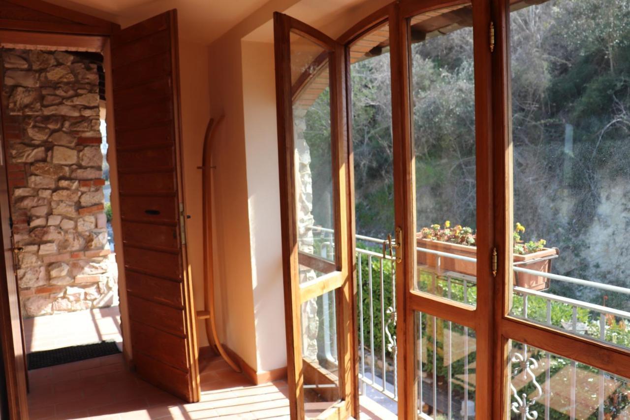 B&B Casale Roshlee Gualdo Cattaneo Bagian luar foto