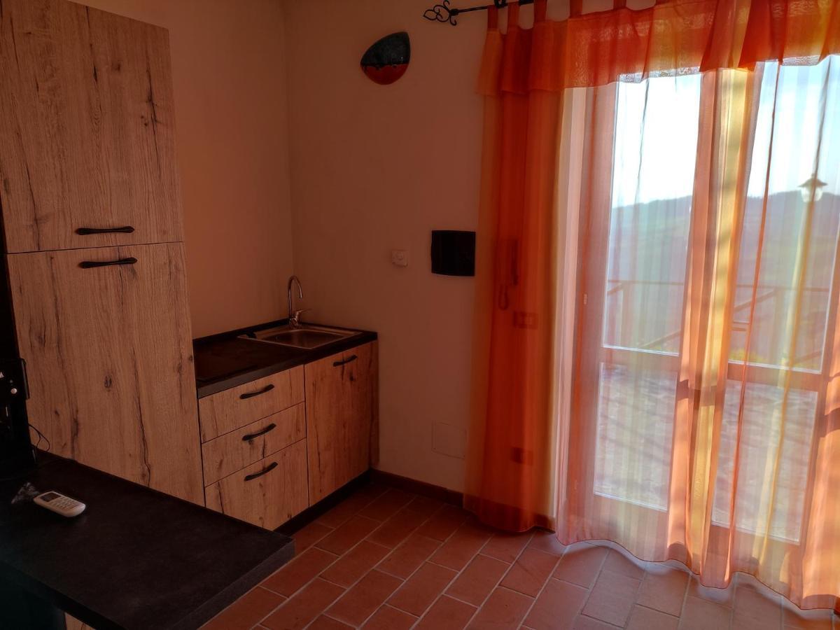 B&B Casale Roshlee Gualdo Cattaneo Bagian luar foto
